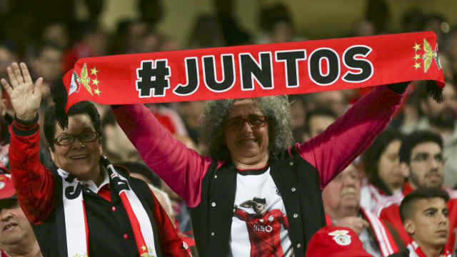Adeptos do Benfica Onda Vermelha
