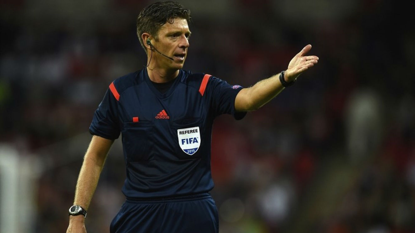 Italian referee whistles Benfica Ajax SL Benfica