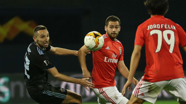 Zivkovic no centro de mais um ataque do Benfica