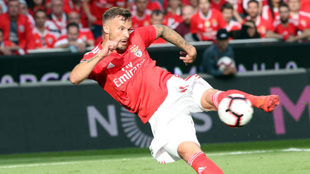 Seferovic no momento em que inaugurou o marcador