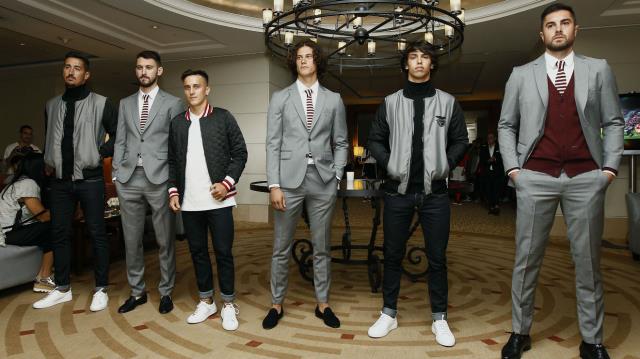 desfile-novos-fatos-jogadores-new_thumbnail