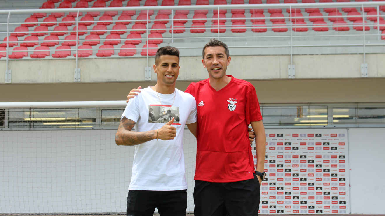João Cancelo e Bruno Lage