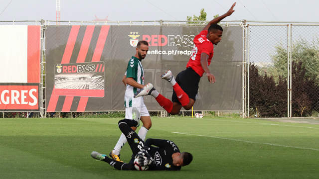 Lance do Benfica B-V. Set&#250;bal