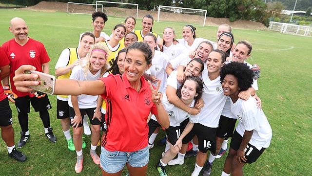 Treino futebol feminino