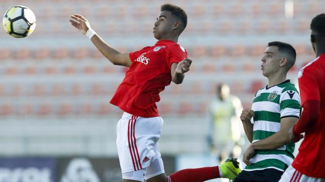 Lance do d&#233;rbi no Caixa Futebol Campus