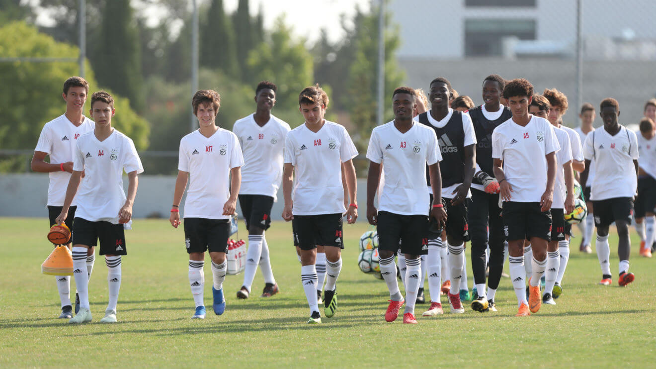 Treino no Caixa Futebol Campus