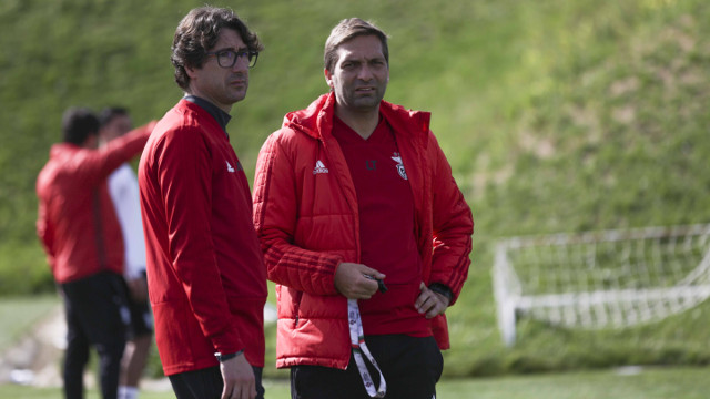 Lu&#237;s Nascimento (treinador dos Juniores) e Lu&#237;s Tralh&#227;o (treinador dos Sub-23)