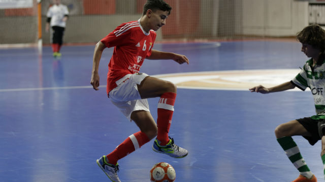 Benfica-Sporting em Iniciados