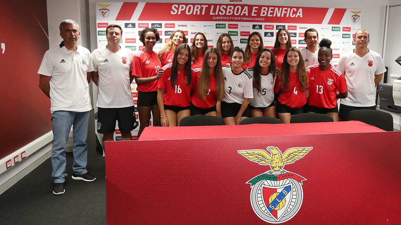Equipa feminina de voleibol do Benfica