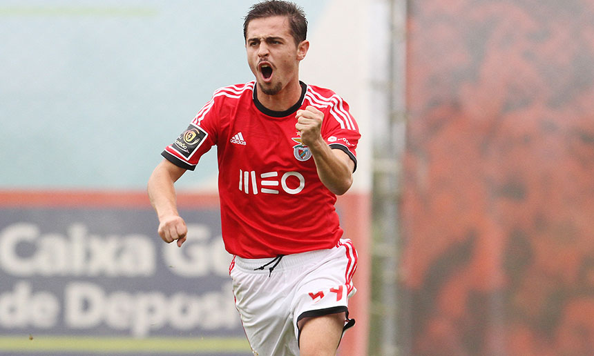 Bernardo Silva formado no Benfica Campus em jogo pelo Sport Lisboa e Benfica