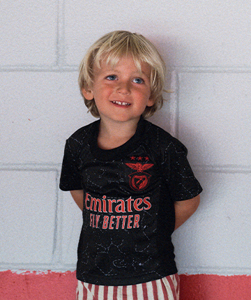 Andreia Faria com Camisola Principal do Futebol Feminino 2024/25