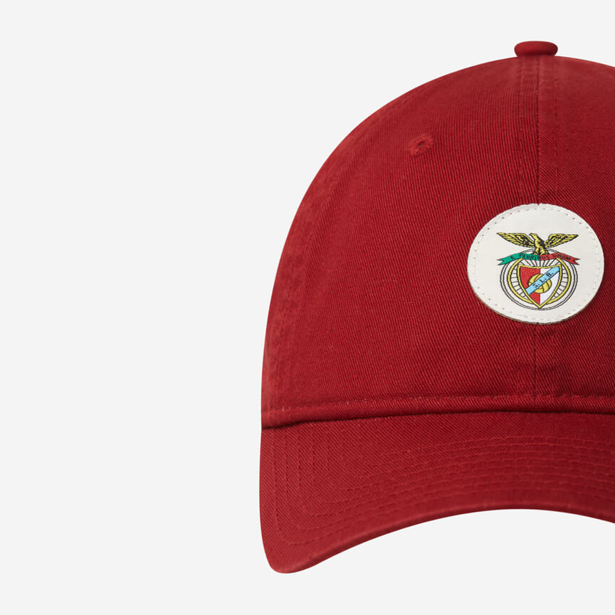 Gorra Burdeos con Emblema Vintage SL Benfica